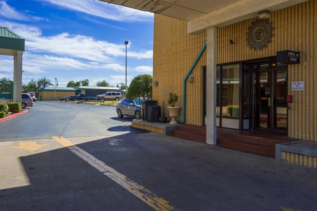 Quality Inn Lawton Extérieur photo